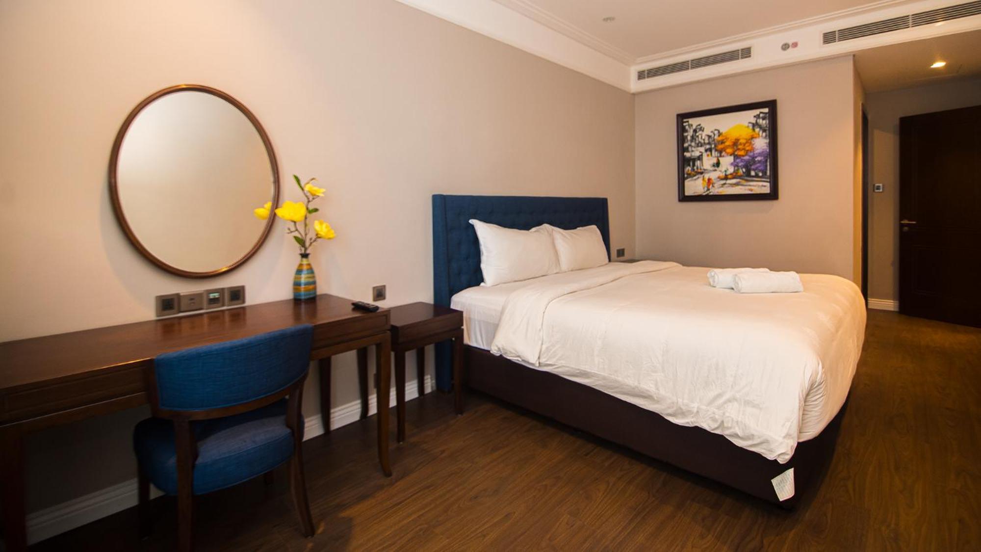 Luxury Opposite Mykhe *