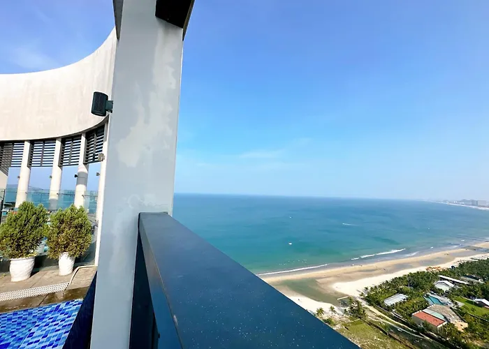 Luxury Apt Opposite Mykhe Beach Da Nang